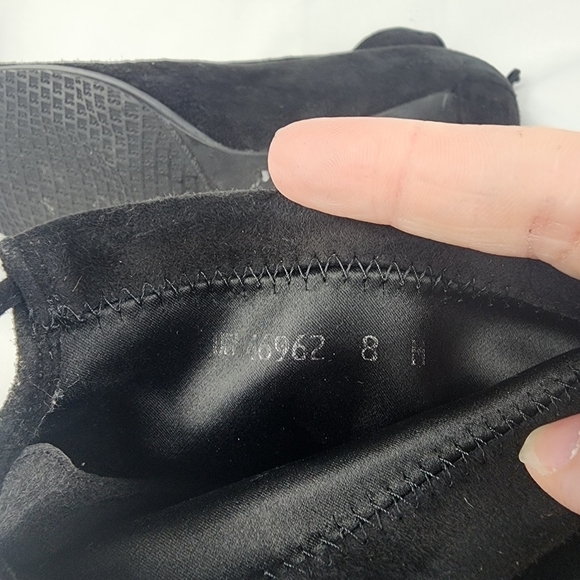 Stuart Weitzman Lofty Lace Up Black Suede Block Heels Ankle Boots Size 8 - Picture 10 of 10